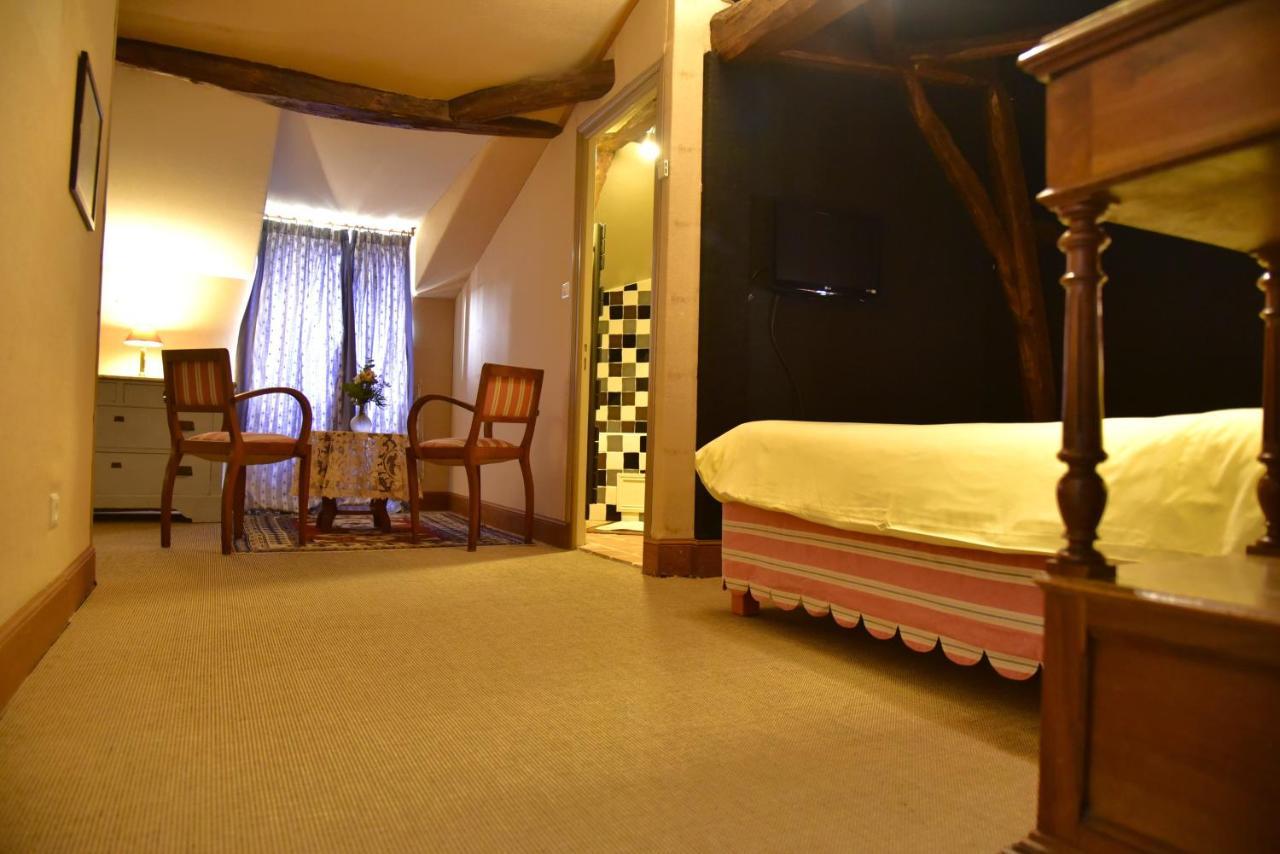 Logis Hotel Le Boudoir ベルベス エクステリア 写真
