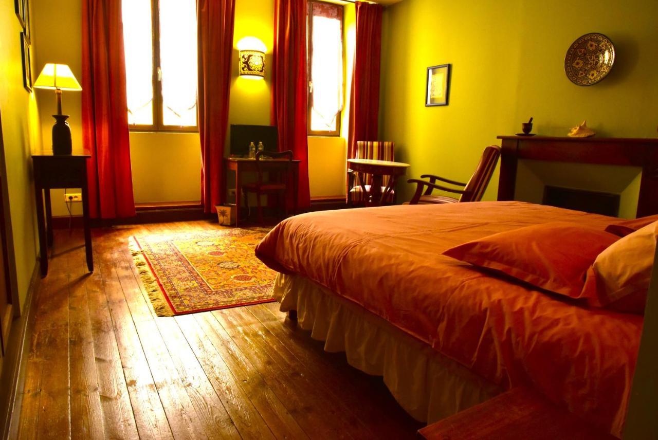 Logis Hotel Le Boudoir ベルベス エクステリア 写真