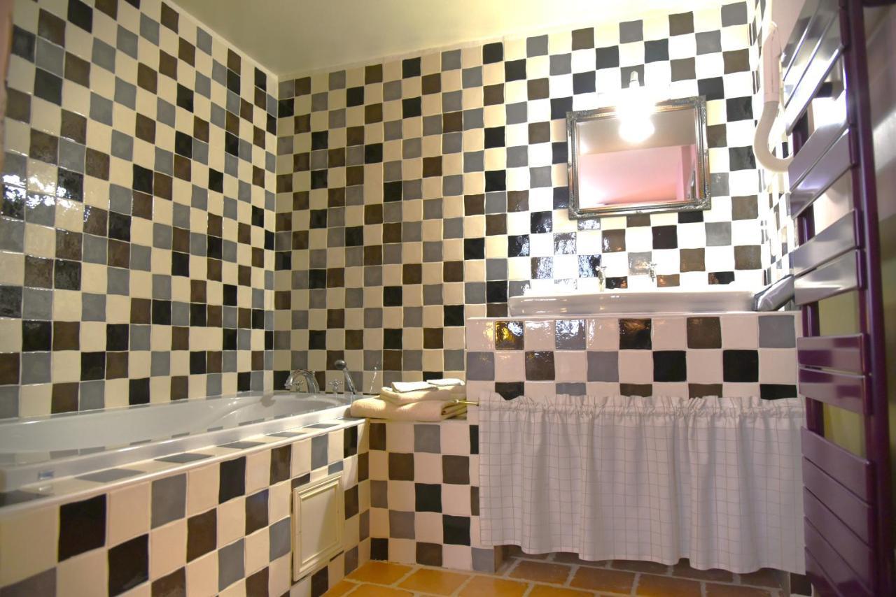 Logis Hotel Le Boudoir ベルベス エクステリア 写真