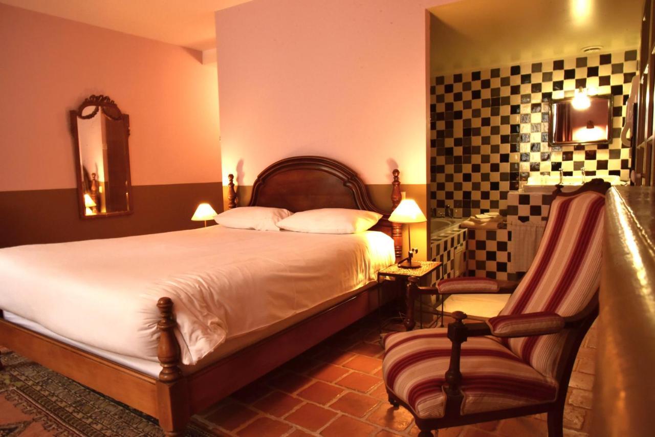 Logis Hotel Le Boudoir ベルベス エクステリア 写真