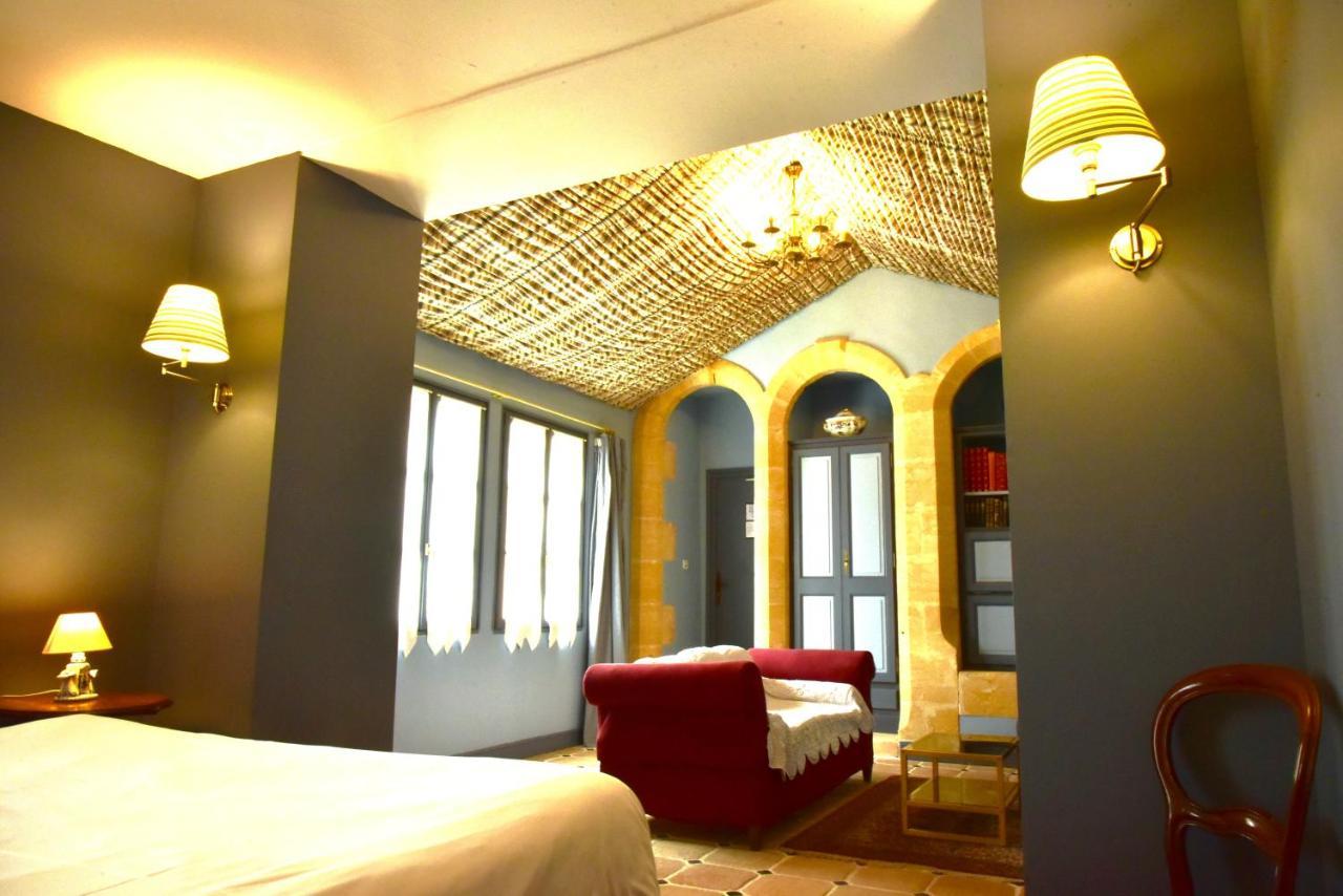 Logis Hotel Le Boudoir ベルベス エクステリア 写真