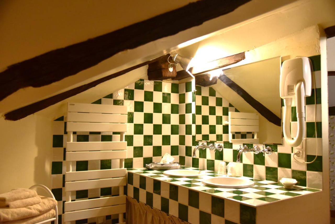 Logis Hotel Le Boudoir ベルベス エクステリア 写真